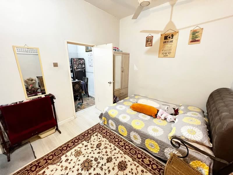 2-storey Terraced House for Sale in Kota Kemuning (Shah Alam) - Zul Arif - Bedroom - PropertyGuru.com.my