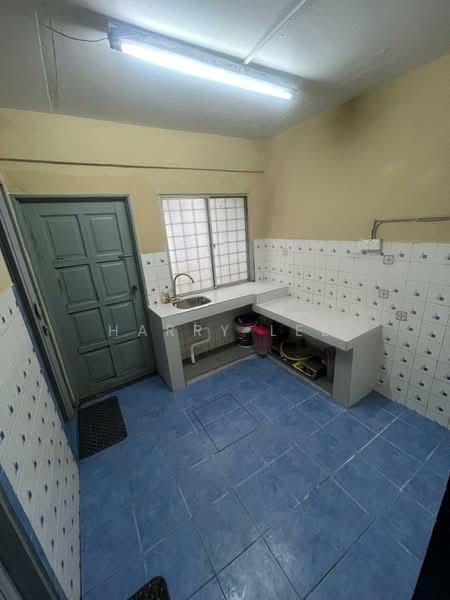 2-storey Terraced House for Sale in Ampang Jaya (Ampang) - Harry Lee - Kitchen - PropertyGuru.com.my
