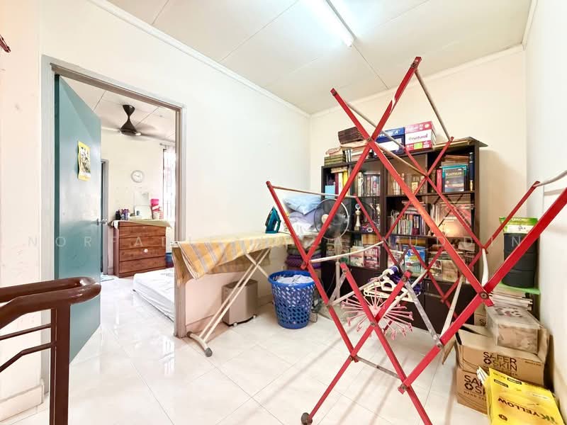 2-storey Terraced House for Sale in Seksyen 33 (Shah Alam) - NORFADILAH ZAINUDDIN - Interior - PropertyGuru.com.my