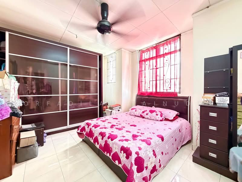 2-storey Terraced House for Sale in Seksyen 33 (Shah Alam) - NORFADILAH ZAINUDDIN - Bedroom - PropertyGuru.com.my
