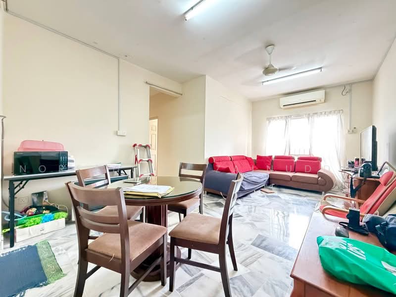 Apartment for Sale at Pangsapuri Cendana - NORFADILAH ZAINUDDIN - Living Room - PropertyGuru.com.my