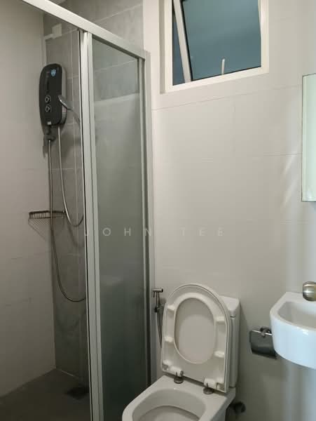 Service Residence for Rent at Impiria Residensi Bukit Tinggi Klang - John Tee - Bathroom - PropertyGuru.com.my