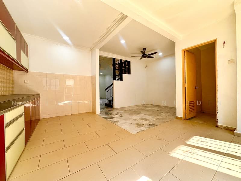 2-storey Terraced House for Sale in Sungai Buloh (Selangor) - NORFADILAH ZAINUDDIN - Interior - PropertyGuru.com.my