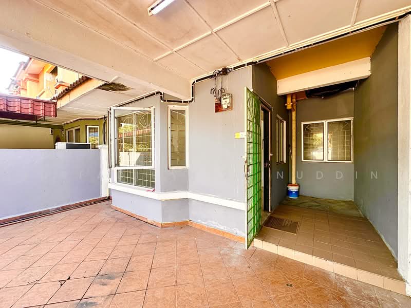 2-storey Terraced House for Sale in Sungai Buloh (Selangor) - NORFADILAH ZAINUDDIN - Exterior - PropertyGuru.com.my