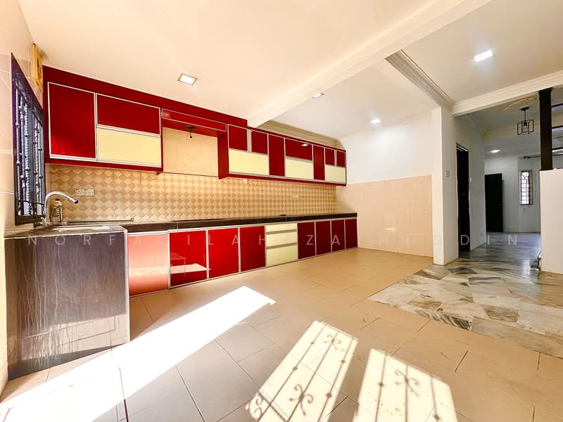 2-storey Terraced House for Sale in Sungai Buloh (Selangor) - NORFADILAH ZAINUDDIN - Kitchen - PropertyGuru.com.my