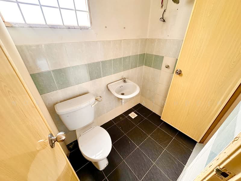 2-storey Terraced House for Sale in Sungai Buloh (Selangor) - NORFADILAH ZAINUDDIN - Bathroom - PropertyGuru.com.my