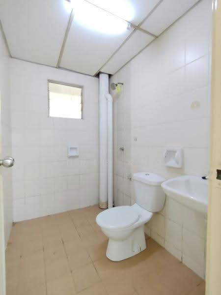 Apartment for Sale at Pangsapuri Akasia - Annie Kho - Bathroom - PropertyGuru.com.my