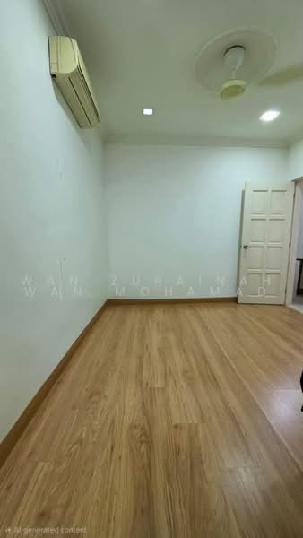 2-storey Terraced House for Sale in Bukit Jelutong (Shah Alam) - Wan Zurainah Wan Mohamad - PropertyGuru.com.my