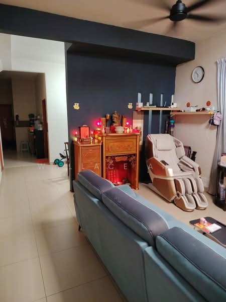 Rumah Teres 2-Tingkat untuk Dijual di Taman Bestari Indah (Ulu Tiram) - Wallace Ang - Living Room - PropertyGuru.com.my