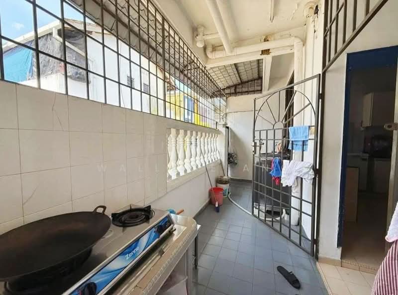 2-storey Terraced House for Sale in Taman Nusa Bestari (Iskandar Puteri (Nusajaya)) - Wallace Ang - Kitchen - PropertyGuru.com.my