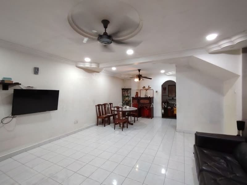 2-storey Terraced House for Sale in Taman Nusa Bestari (Iskandar Puteri (Nusajaya)) - Wallace Ang - Living Room - PropertyGuru.com.my