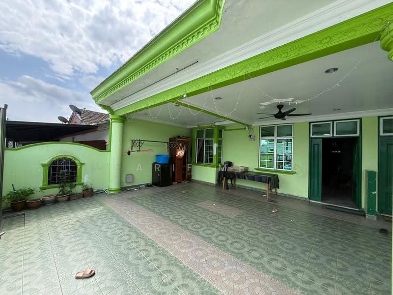 Rumah Teres 1-Tingkat untuk Dijual di Taman Bukit Tiram (Ulu Tiram) - Arif MS - Exterior - PropertyGuru.com.my