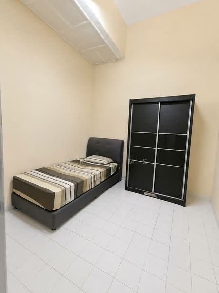 1-storey Terraced House for Sale in Taman Anggerik (Johor Bahru) - Arif MS - Bedroom - PropertyGuru.com.my