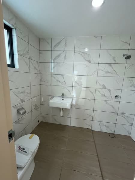 Rumah Teres 2-Tingkat untuk Dijual di Taman Bunga Raya 2 (Klang) - Jeniffer P'ng - Bathroom - PropertyGuru.com.my