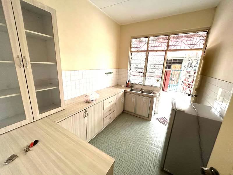 Rumah Berkembar untuk Disewa di Johor Bahru (Johor) - Miss Shee - Kitchen - PropertyGuru.com.my