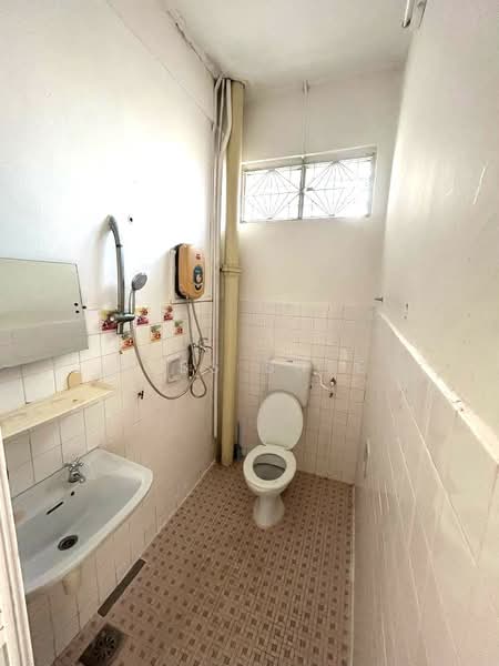 Rumah Berkembar untuk Disewa di Johor Bahru (Johor) - Miss Shee - Bathroom - PropertyGuru.com.my