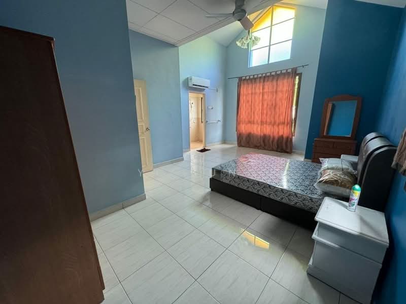 2-storey Terraced House for Rent in Austin Perdana (Tebrau) - YC Fung - Bedroom - PropertyGuru.com.my