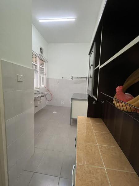 2-storey Terraced House for Sale in Setia Indah 12 (Setia Alam) - Elaine Yap - Kitchen - PropertyGuru.com.my