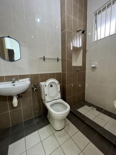 2-storey Terraced House for Sale in Setia Indah 12 (Setia Alam) - Elaine Yap - Bathroom - PropertyGuru.com.my