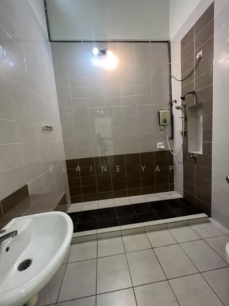 2-storey Terraced House for Sale in Setia Indah 12 (Setia Alam) - Elaine Yap - Bathroom - PropertyGuru.com.my