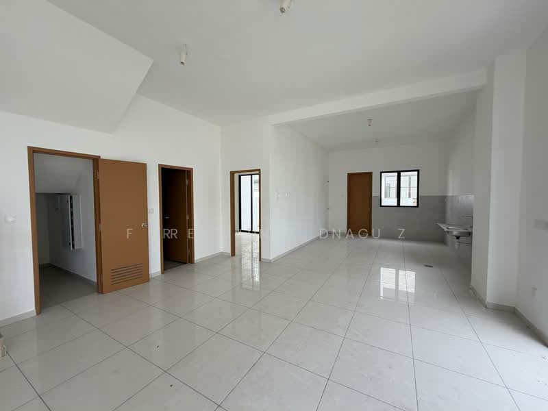 Semi-Detached House for Sale in Semenyih (Selangor) - Firdaus Dauz - Living Room - PropertyGuru.com.my