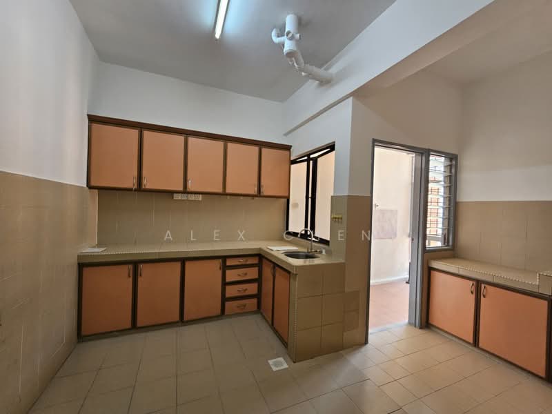 Kondominium untuk Dijual di Evergreen Park Acorn & Hazel - Alex Chen - Kitchen - PropertyGuru.com.my