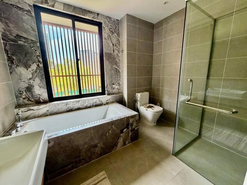 Semi-Detached House for Sale in Symphony Hills (Cyberjaya) - Aizuddin Ali - Bathroom - PropertyGuru.com.my