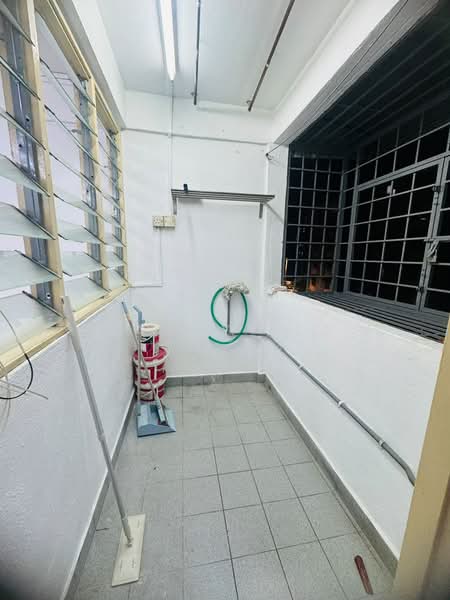 Rumah Flat untuk Disewa di Desa Petaling Flat - Sandy Lee - PropertyGuru.com.my