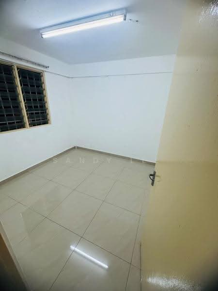 Rumah Flat untuk Disewa di Desa Petaling Flat - Sandy Lee - PropertyGuru.com.my