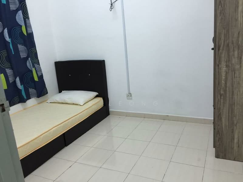 Flat for Sale at Mutiara Magna - JK Leong - Bedroom - PropertyGuru.com.my