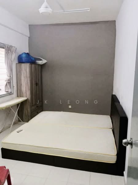 Flat for Sale at Mutiara Magna - JK Leong - Bedroom - PropertyGuru.com.my