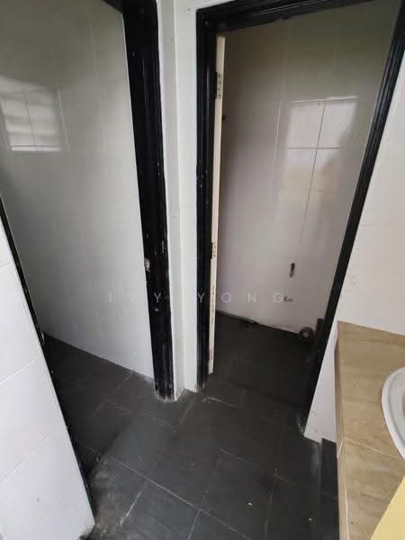 Shop / Office untuk Disewa di Taman Sri Muda (Shah Alam) - Ivy Yong - Bathroom - PropertyGuru.com.my