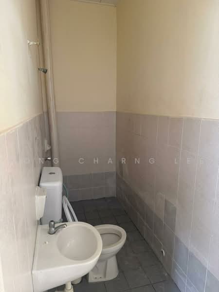Residential Land for Rent in Bandar Putra (Kulai) - Hong Charng Lee - Bathroom - PropertyGuru.com.my