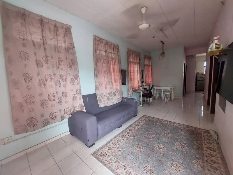 Rumah Bandar untuk Dijual di Taman Cempaka (Ampang) - Azli Ibrahim - Living Room - PropertyGuru.com.my