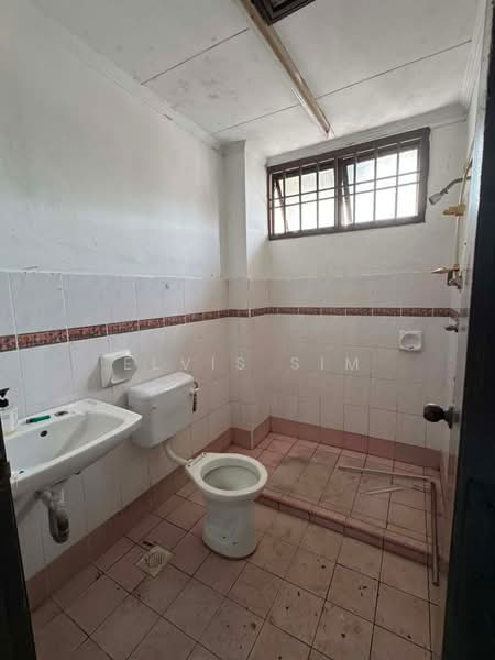 Kondominium untuk Disewa di Skudai Villa - Elvis Sim - Bathroom - PropertyGuru.com.my