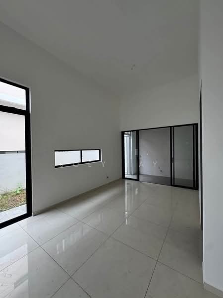 Cluster House for Sale in Austin Crest (Johor Bahru) - Joey Tay - Living Room - PropertyGuru.com.my