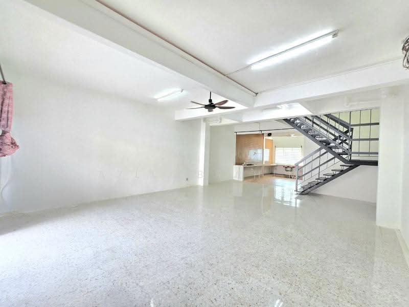 Rumah Teres 2-Tingkat untuk Dijual di Pandan Indah (Ampang) - Azli Ibrahim - Living Room - PropertyGuru.com.my