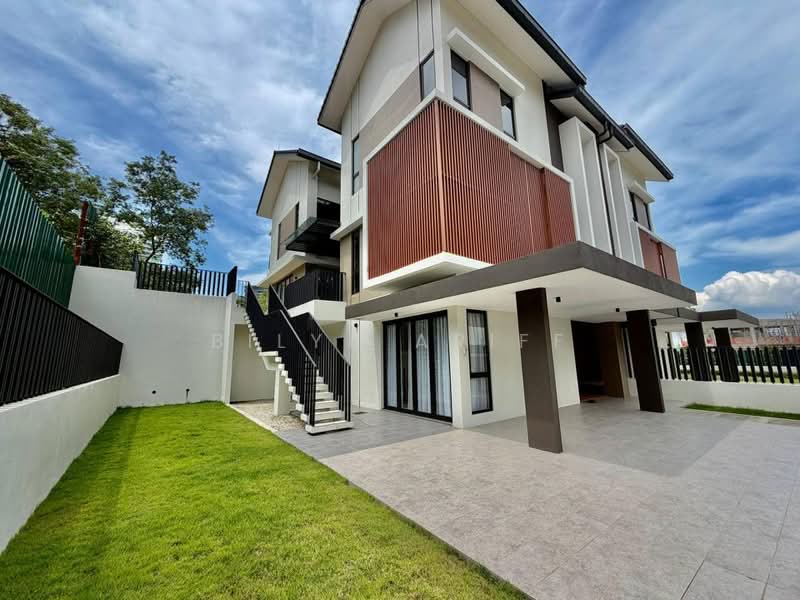 Semi-Detached House for Sale in Symphony Hills (Cyberjaya) - BILYA ARIFF - Exterior - PropertyGuru.com.my