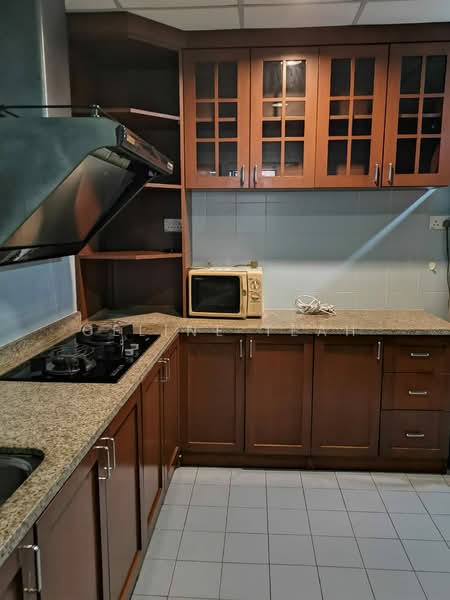 Condominium for Rent at The Peak Condominium - Celine Teah - Kitchen - PropertyGuru.com.my