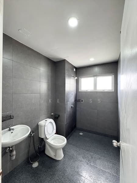 Kediaman Servis untuk Disewa di Maxim Citylights @ Sentul KL - Luke Ross - Bathroom - PropertyGuru.com.my