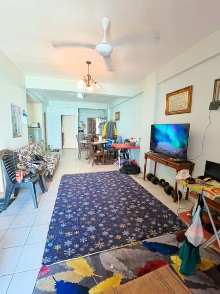 Pangsapuri untuk Dijual di Vista Perdana Apartment - Hasnizam . - Living Room - PropertyGuru.com.my