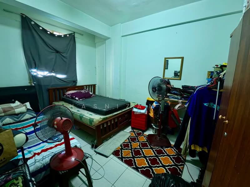 Pangsapuri untuk Dijual di Vista Perdana Apartment - Hasnizam . - Bedroom - PropertyGuru.com.my