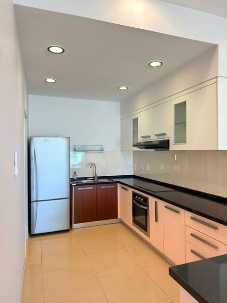 Condominium for Rent at The Peak Condominium - Celine Teah - Kitchen - PropertyGuru.com.my