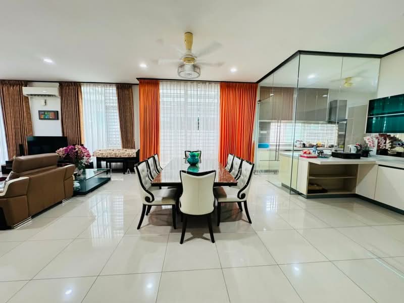 Rumah Berkembar untuk Dijual di Garden Residence (Cyberjaya) - Jared Wong - Living Room - PropertyGuru.com.my