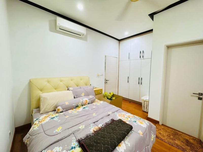 Rumah Berkembar untuk Dijual di Garden Residence (Cyberjaya) - Jared Wong - Bedroom - PropertyGuru.com.my