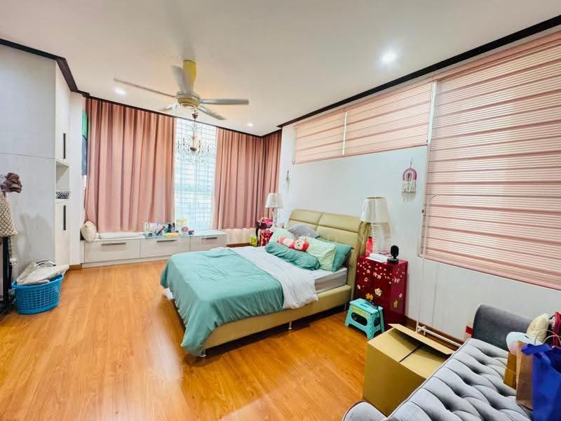 Rumah Berkembar untuk Dijual di Garden Residence (Cyberjaya) - Jared Wong - Bedroom - PropertyGuru.com.my