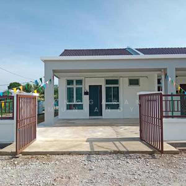 1-storey Terraced House for Sale in Rumah Teres Setingkat Di Changlun, Kedah (Chenang) - Sanggaran Muniandy - Exterior - PropertyGuru.com.my