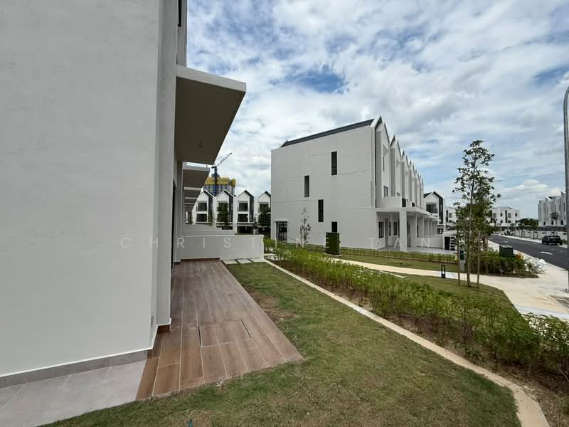 3-storey Terraced House for Rent in Kwasa Damansara (Sungai Buloh) - Christine Tan - PropertyGuru.com.my