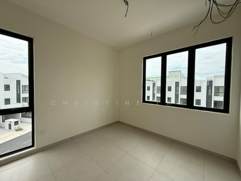 3-storey Terraced House for Rent in Kwasa Damansara (Sungai Buloh) - Christine Tan - PropertyGuru.com.my