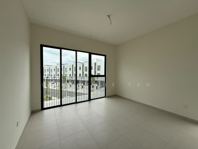 3-storey Terraced House for Rent in Kwasa Damansara (Sungai Buloh) - Christine Tan - PropertyGuru.com.my